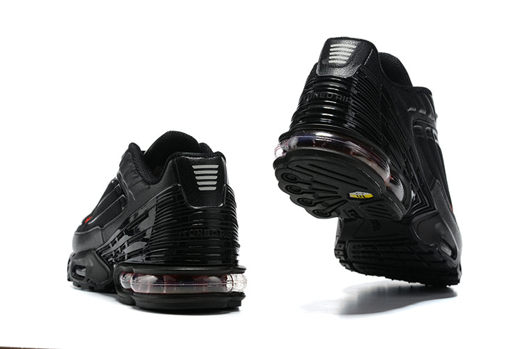 AIR MAX PLUS TN lll '' Black Red ''