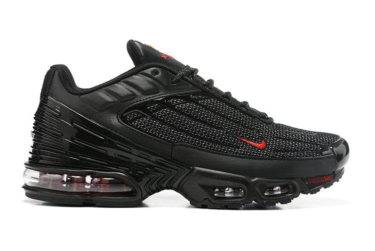 AIR MAX PLUS TN lll '' Bred ''